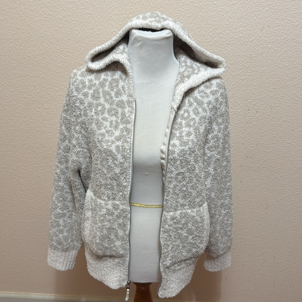 Tommy Bahama Island Soft Hoodie - Picture 2 of 4